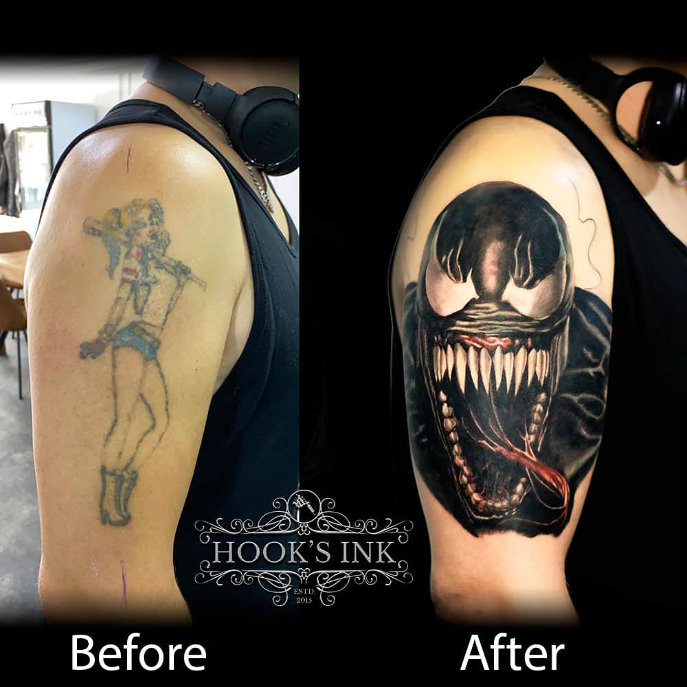 Coverup tattoo van pinup girl met Marvel's Venom