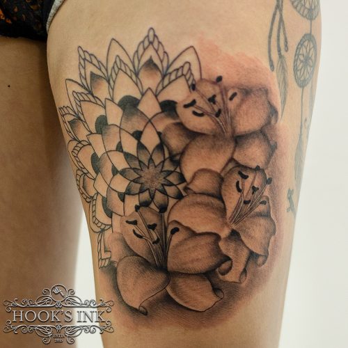 Mandala bloemen tattoo Wessel