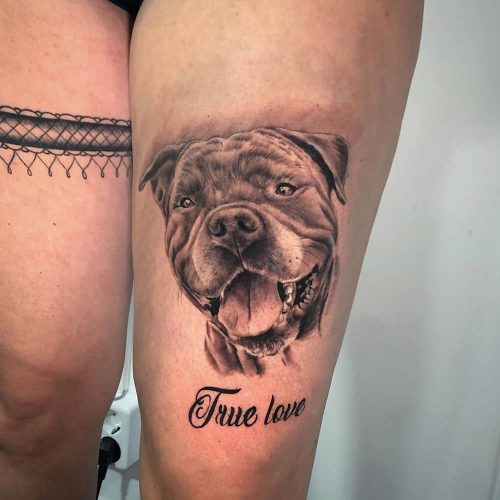 Portret huisdier tattoo realistische hond