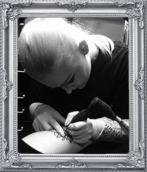 Danique blackwork ornamental tattoo artiest