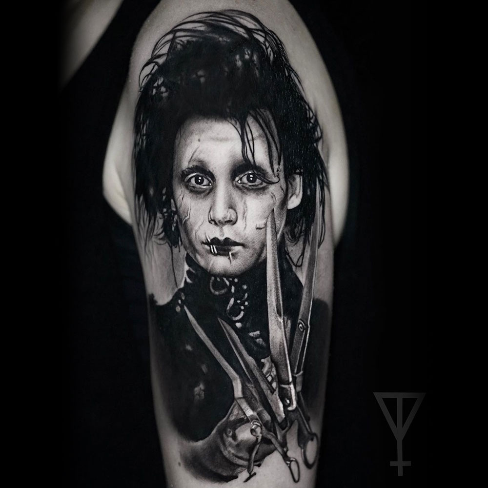 Edward Scissorhands tattoo black and grey tattoo Roman