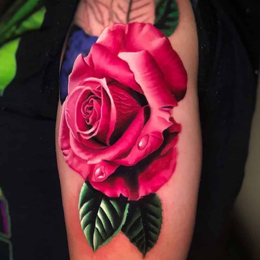 Roze roos realistische kleuren tattoo Cheeseburger Champion