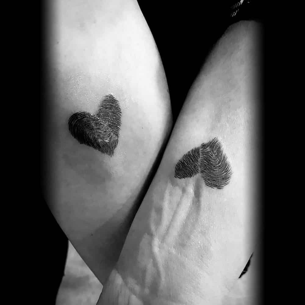 Vingerafdruk tattoo vinger afdruk tatoeage