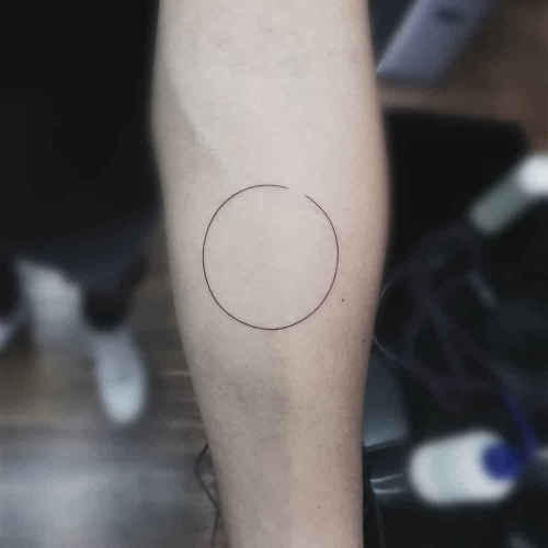 Fineline cirkel tattoo Fernando