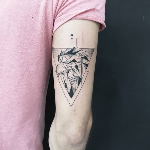Geometrische adelaar fineline dotwork tattoo Fernando