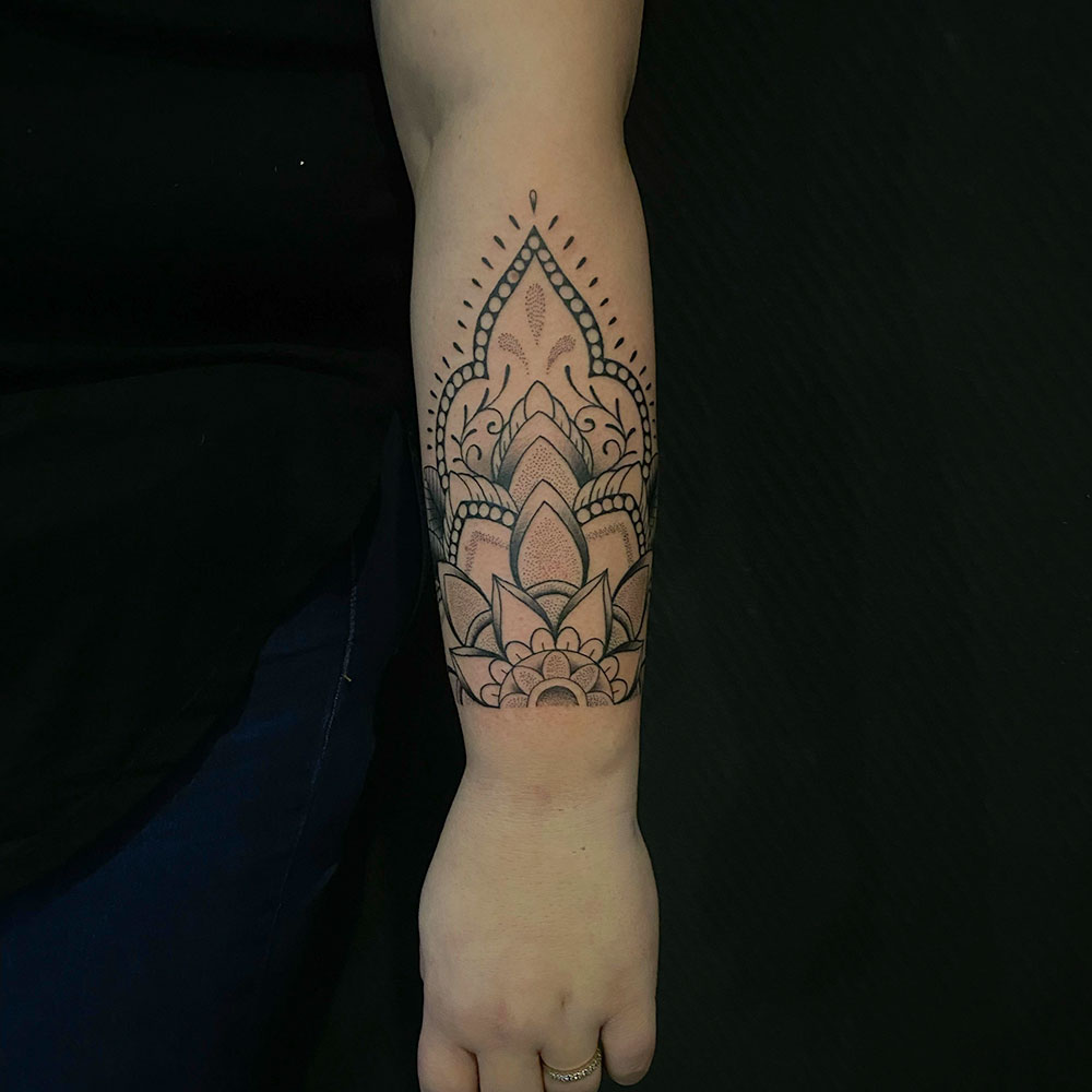Mandala tattoo onderarm Wessel