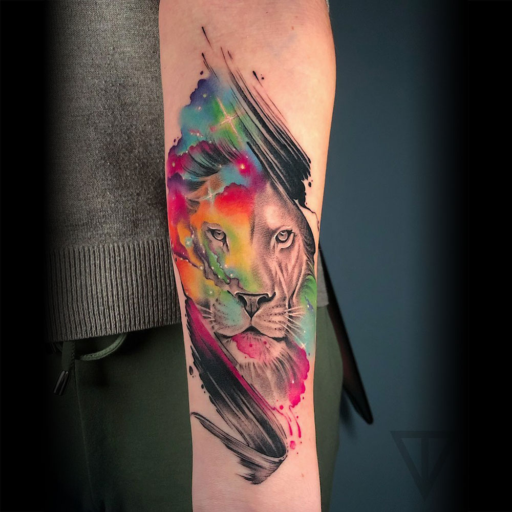 Watercolor full color leeuwen tattoo Ekaterina Vainer